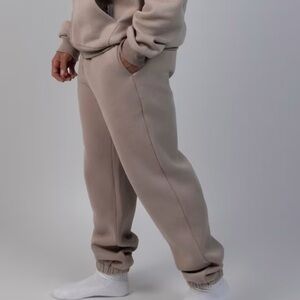 Comfrt Travel Essentials Sweatpants in Bark Size XS